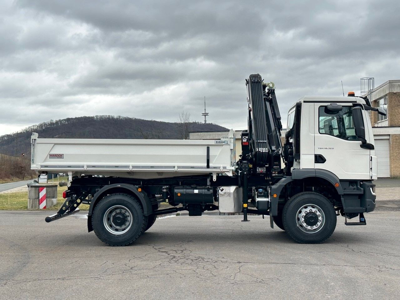 MAN TGM 18.320 4x4 Euro6e Hiab X-HiDuo 138DS-3 - Camión volquete, Camión grúa: foto 4 MAN TGM 18.320 4x4 Euro6e Hiab X-HiDuo 138DS-3 - Camión volquete, Camión grúa: foto 4