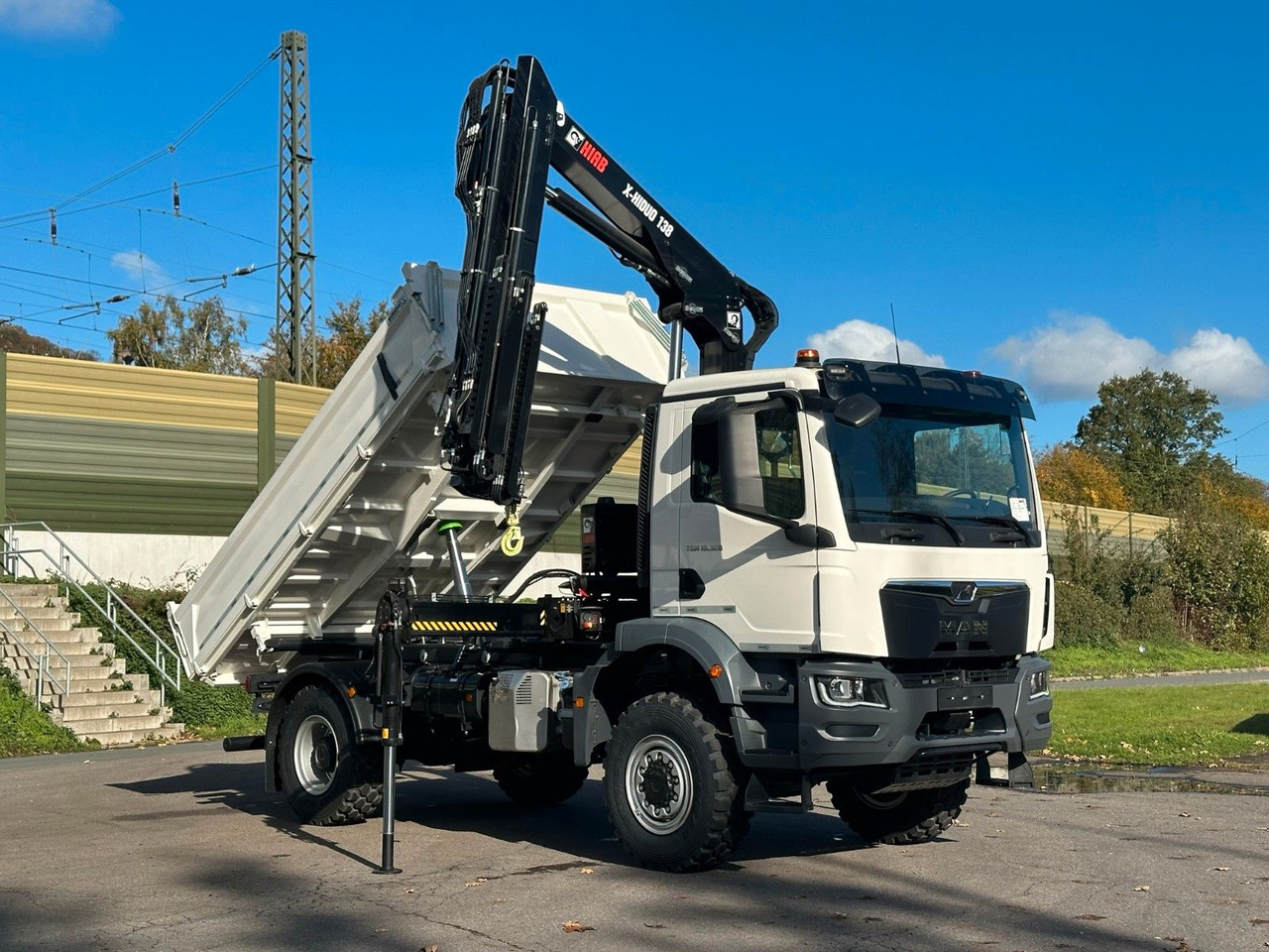 MAN TGM 18.320 4x4 /Singelbereift/einzelbereift Kran - Camión volquete, Camión grúa: foto 1 MAN TGM 18.320 4x4 /Singelbereift/einzelbereift Kran - Camión volquete, Camión grúa: foto 1