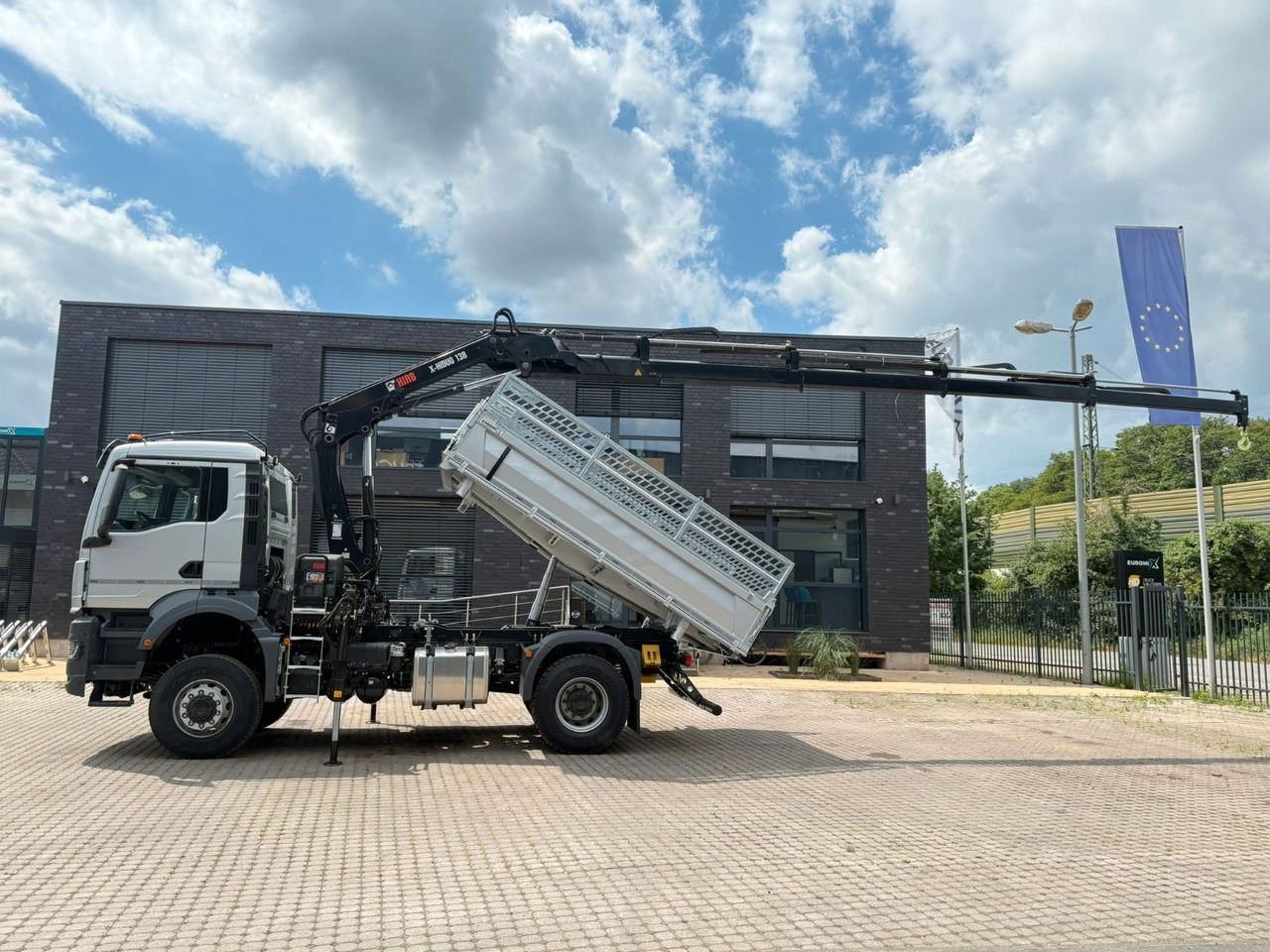MAN TGS 18.400 TG3 4x4 Euro6e Hiab X-HiDuo 138DS-4 - Camión volquete, Camión grúa: foto 3 MAN TGS 18.400 TG3 4x4 Euro6e Hiab X-HiDuo 138DS-4 - Camión volquete, Camión grúa: foto 3