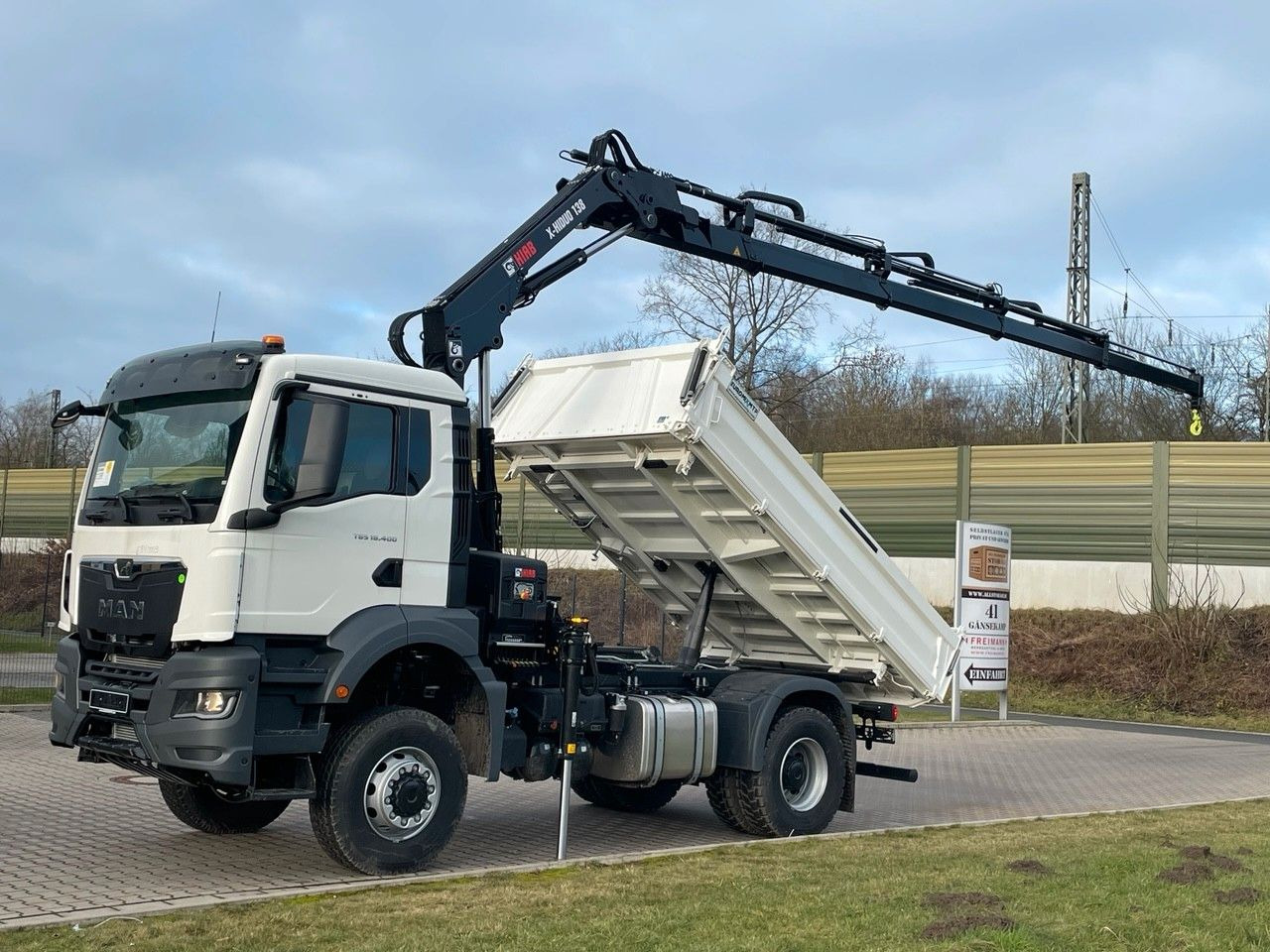 MAN TGS 18.400 TG3 4x4 Euro6e Hiab X-HiDuo 138DS-4 - Camión volquete, Camión grúa: foto 2 MAN TGS 18.400 TG3 4x4 Euro6e Hiab X-HiDuo 138DS-4 - Camión volquete, Camión grúa: foto 2
