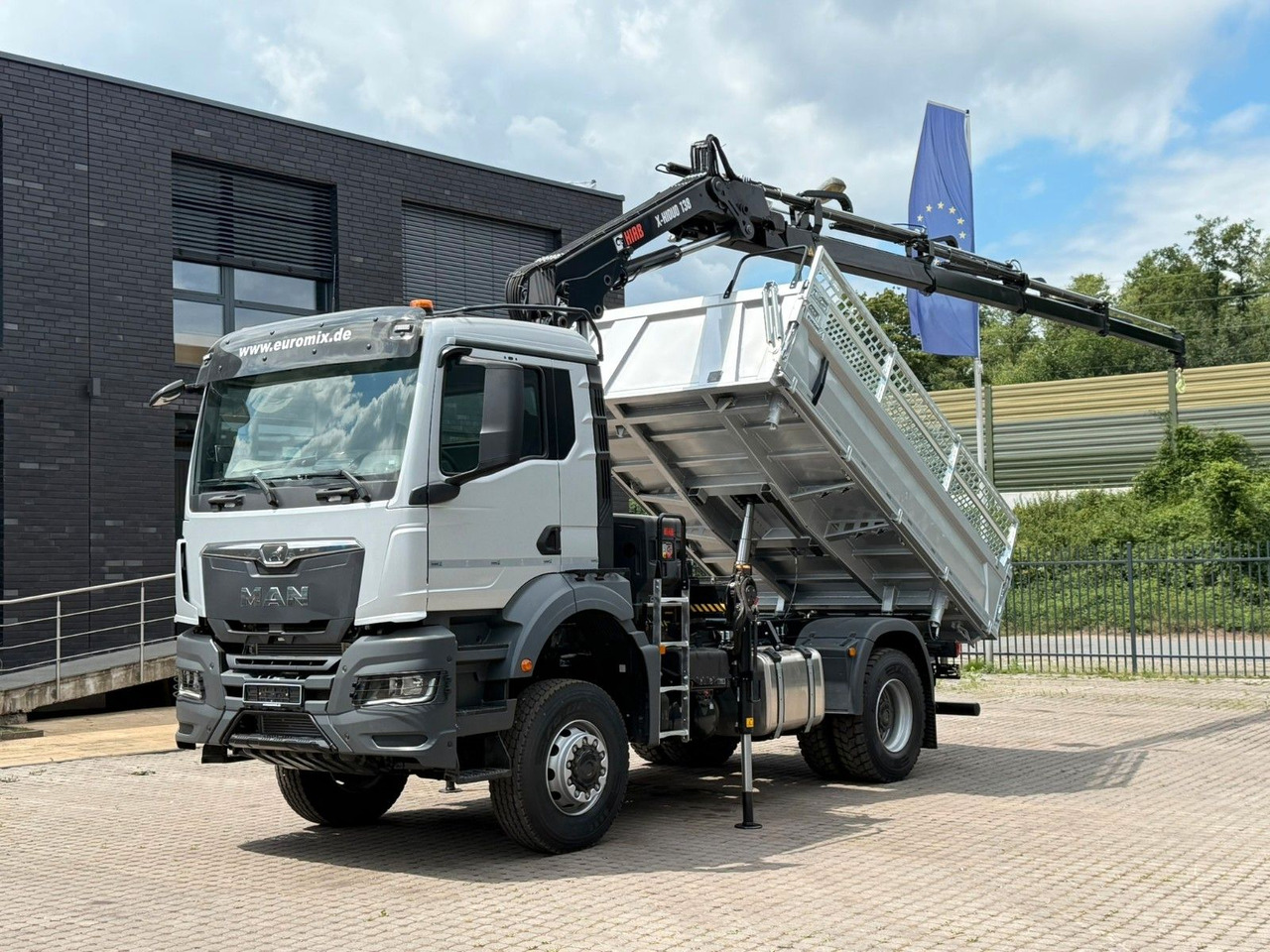 MAN TGS 18.400 TG3 4x4 Euro6e Hiab X-HiDuo 138DS-4 - Camión volquete, Camión grúa: foto 2 MAN TGS 18.400 TG3 4x4 Euro6e Hiab X-HiDuo 138DS-4 - Camión volquete, Camión grúa: foto 2