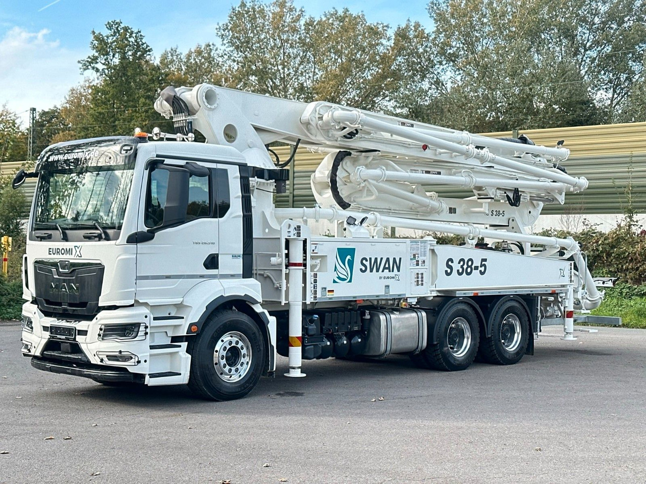 MAN TGS 26.510 6x4 SWAN TSP 38-5 160RZ ( 38m ) - Camión bomba de hormigón: foto 3 MAN TGS 26.510 6x4 SWAN TSP 38-5 160RZ ( 38m ) - Camión bomba de hormigón: foto 3