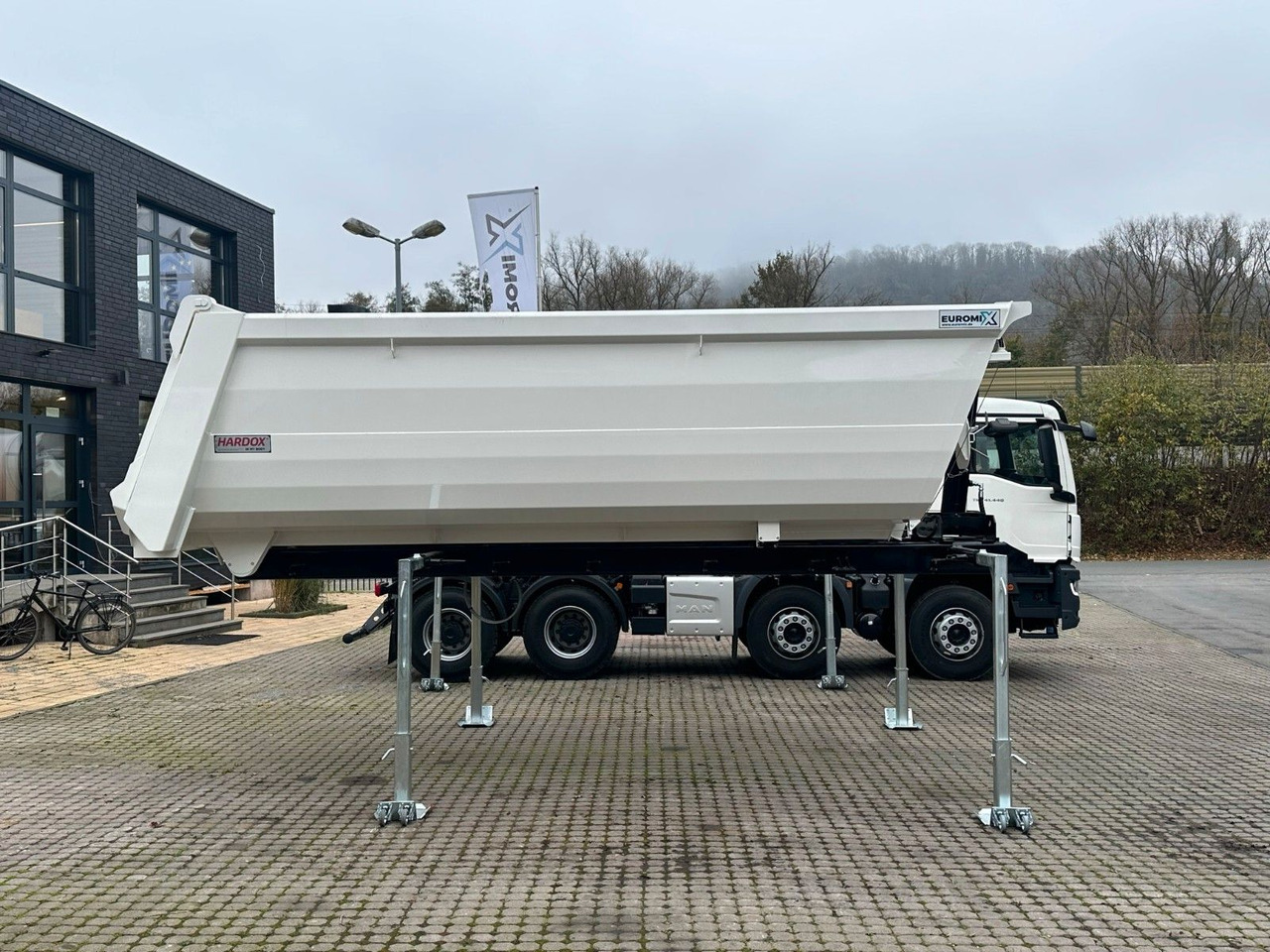Leasing de  MAN TGS 41.480 8x4 WECHSELSYSTEM KIPPER+MISCHER MAN TGS 41.480 8x4 WECHSELSYSTEM KIPPER+MISCHER: foto 14