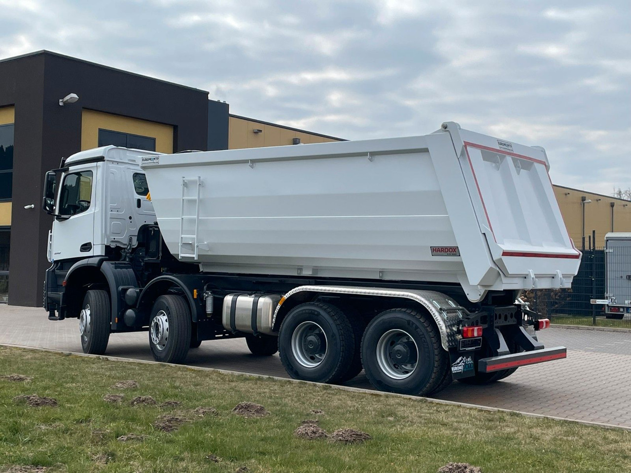 Mercedes-Benz 4142 8X4 Mulden- Kipper - EuromixMTP - Camión volquete: foto 4 Mercedes-Benz 4142 8X4 Mulden- Kipper - EuromixMTP - Camión volquete: foto 4