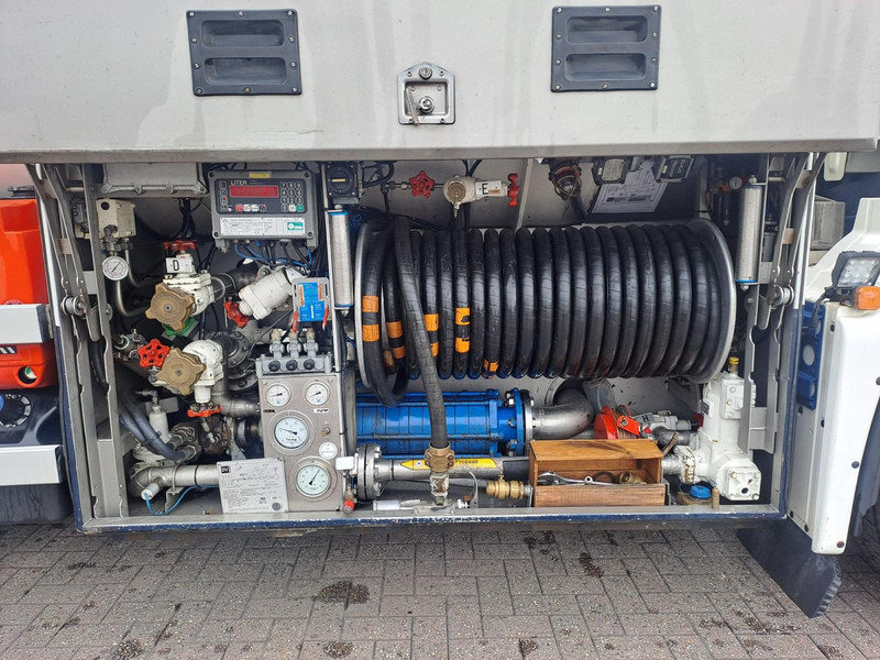 MAN TGS 2011. 6x4 -24000 L Gas tank truck -Gas, Gaz, LPG, GPL, Propane, Butane tank, Gastank ID 2.165 Rootselaar, flowmeter, Sihi pump - Camión cisterna: foto 4 MAN TGS 2011. 6x4 -24000 L Gas tank truck -Gas, Gaz, LPG, GPL, Propane, Butane tank, Gastank ID 2.165 Rootselaar, flowmeter, Sihi pump - Camión cisterna: foto 4