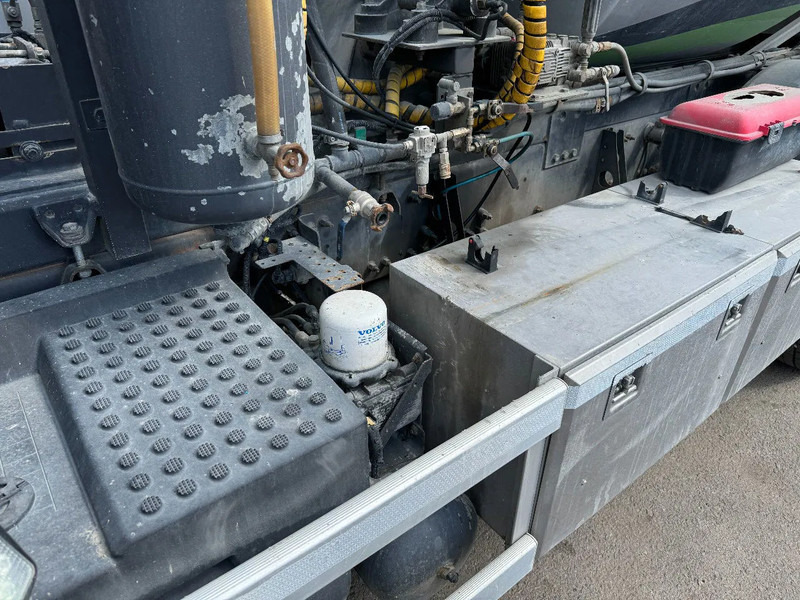 Volvo FH 460 6x2*4, Euro 6, Mixer with Hydraulic-slide, 2013 - Camión hormigonera: foto 5 Volvo FH 460 6x2*4, Euro 6, Mixer with Hydraulic-slide, 2013 - Camión hormigonera: foto 5