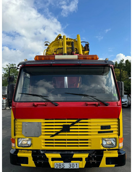 Volvo FL 10.320 4x2, Tipper 12m3 Sludge & Flushing Truck, with remote control, YM: 1990 - Limpieza de alcantarillado: foto 2 Volvo FL 10.320 4x2, Tipper 12m3 Sludge & Flushing Truck, with remote control, YM: 1990 - Limpieza de alcantarillado: foto 2