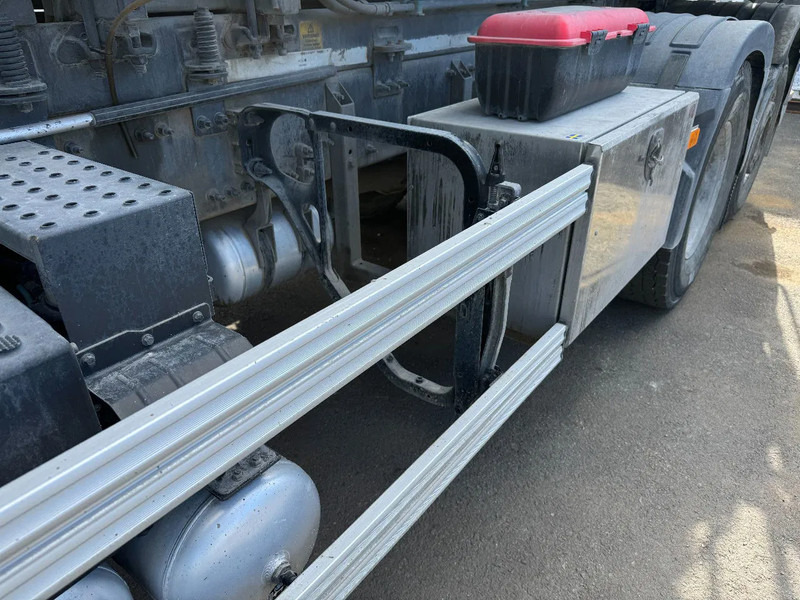 Volvo FM 370 6x2*4, 8m3 Mixer with Hyrdaul.-slide, 2016 - Camión hormigonera: foto 5 Volvo FM 370 6x2*4, 8m3 Mixer with Hyrdaul.-slide, 2016 - Camión hormigonera: foto 5