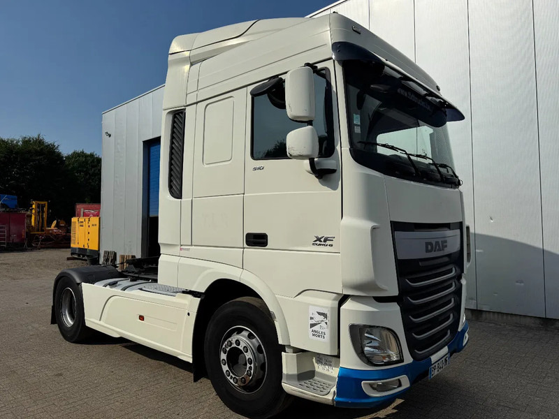 DAF XF 510 **EURO 6-CLEAN TRUCK** - Cabeza tractora: foto 3 DAF XF 510 **EURO 6-CLEAN TRUCK** - Cabeza tractora: foto 3