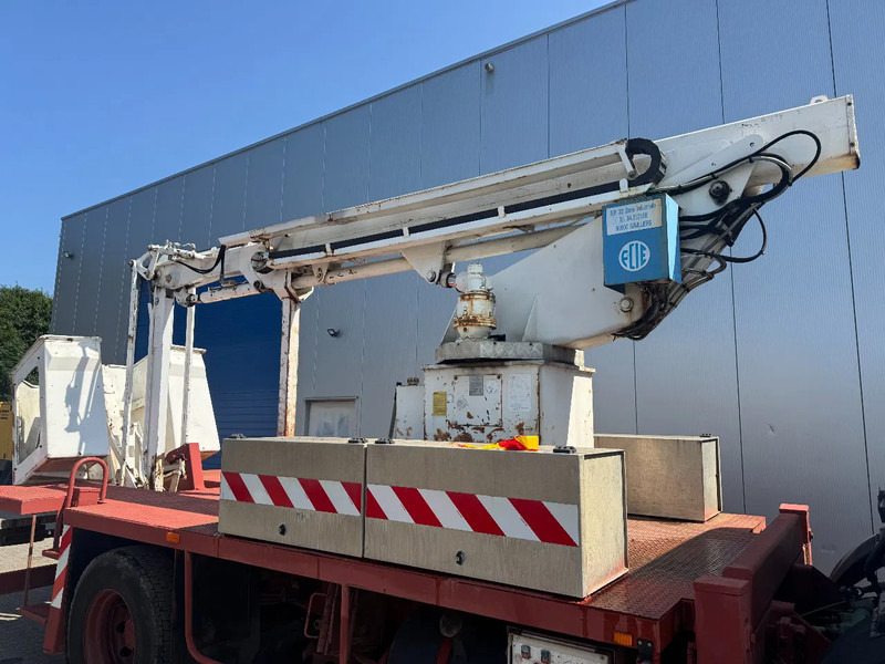 Mercedes-Benz 1417 **6CYL-17.7M SKYLIFT-VERRY GOOD SHAPE** - Camión: foto 4 Mercedes-Benz 1417 **6CYL-17.7M SKYLIFT-VERRY GOOD SHAPE** - Camión: foto 4