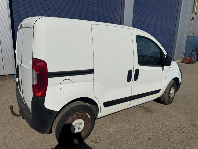 Peugeot Bipper **EURO 4-DIESEL** - Furgoneta pequeña: foto 4 Peugeot Bipper **EURO 4-DIESEL** - Furgoneta pequeña: foto 4
