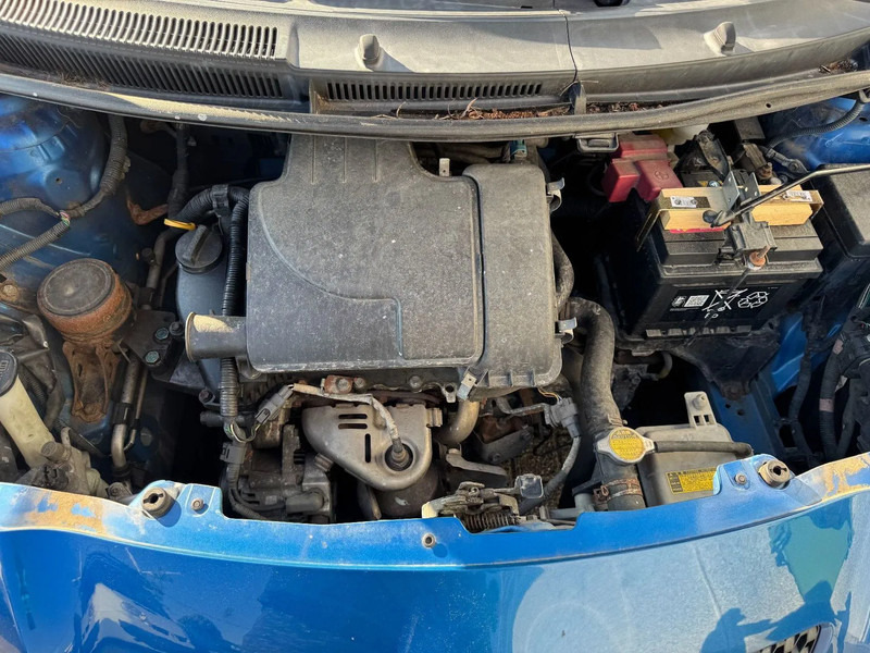 Hatchback Toyota Yaris **PETROL-ESSENCE-AC**: foto 14