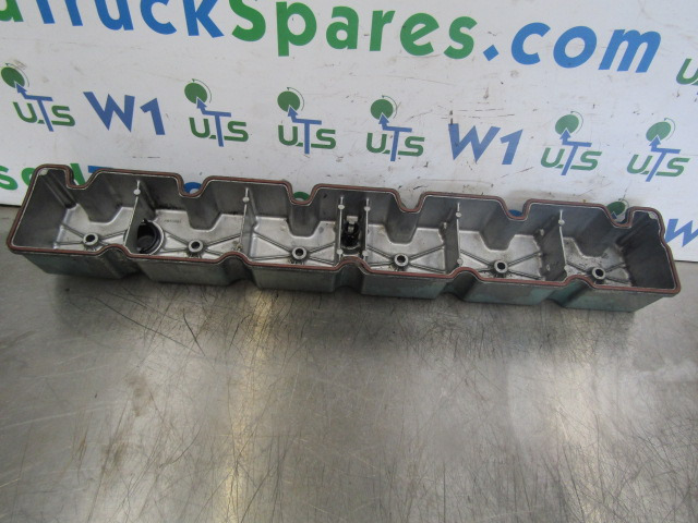 CUMMINS 6 CTA C SERIES ROCKER COVER P/NO 3930903 - Motor y piezas para Camión: foto 3 CUMMINS 6 CTA C SERIES ROCKER COVER P/NO 3930903 - Motor y piezas para Camión: foto 3