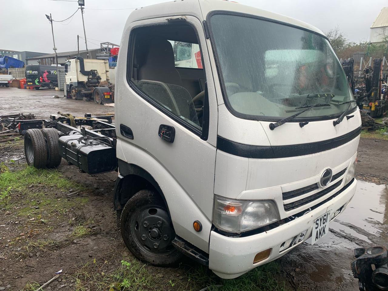 HINO 815 NO4C COMPLETE TRUCK FOR BREAKING (PARTS ONLY) - Camión: foto 1 HINO 815 NO4C COMPLETE TRUCK FOR BREAKING (PARTS ONLY) - Camión: foto 1