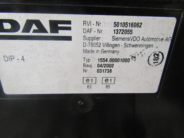 DAF CF65 CLOCK CLUSTER 1372055 - Cabina e interior para Camión: foto 2 DAF CF65 CLOCK CLUSTER 1372055 - Cabina e interior para Camión: foto 2
