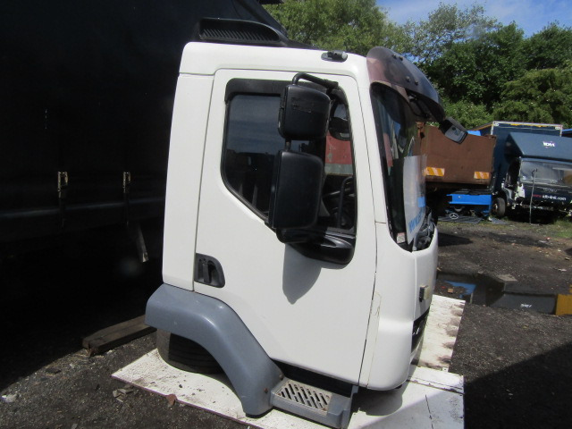 DAF LF 55 CAB EURO 5 MANUAL COMPLETE EXCELLENT CONDITION - Cabina para Camión: foto 3 DAF LF 55 CAB EURO 5 MANUAL COMPLETE EXCELLENT CONDITION - Cabina para Camión: foto 3