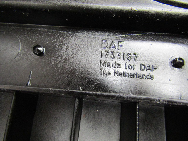 DAF XF 105 PACCAR ROCKER COVER P/NO 1733167 - Motor y piezas para Camión: foto 2 DAF XF 105 PACCAR ROCKER COVER P/NO 1733167 - Motor y piezas para Camión: foto 2