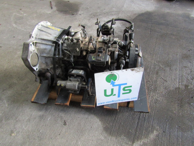ISUZU 6 SPEED MANUAL GEARBOX P/NO MZ087 – TO257182 - Caja de cambios para Camión: foto 3 ISUZU 6 SPEED MANUAL GEARBOX P/NO MZ087 – TO257182 - Caja de cambios para Camión: foto 3