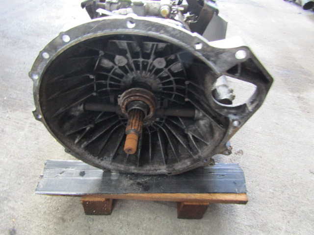 ISUZU 6 SPEED MANUAL GEARBOX P/NO MZ087 – TO257182 - Caja de cambios para Camión: foto 4 ISUZU 6 SPEED MANUAL GEARBOX P/NO MZ087 – TO257182 - Caja de cambios para Camión: foto 4