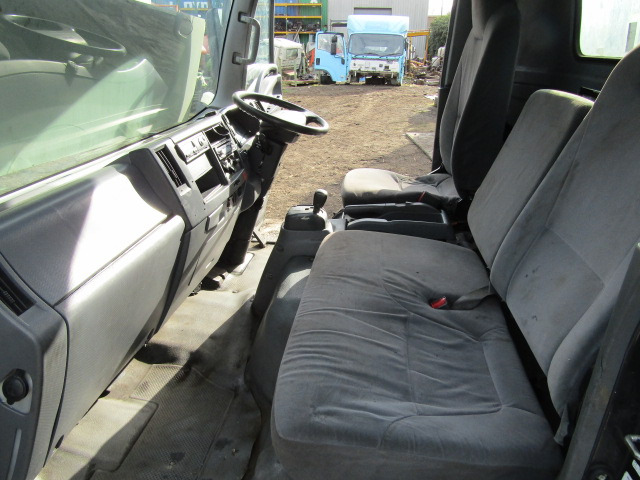 ISUZU N75 CAB (2010) - Cabina para Camión: foto 5 ISUZU N75 CAB (2010) - Cabina para Camión: foto 5