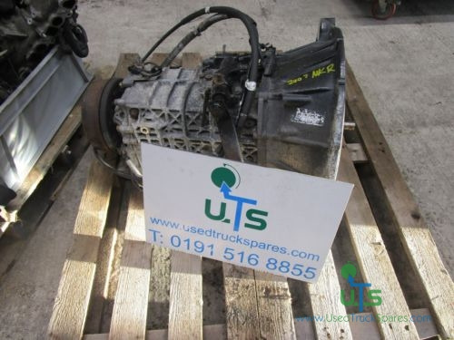 ISUZU NKR 5 SPEED MANUAL GEARBOX - Caja de cambios para Camión: foto 1 ISUZU NKR 5 SPEED MANUAL GEARBOX - Caja de cambios para Camión: foto 1