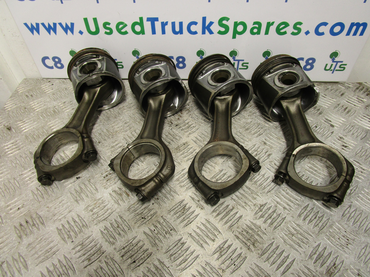 IVECO DAILY 3.0 CONROD & PISTON - Motor y piezas para Camión: foto 2 IVECO DAILY 3.0 CONROD & PISTON - Motor y piezas para Camión: foto 2