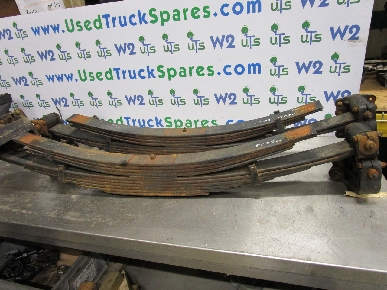 MITSUBISHI FUSO 75C15/18 REAR SPRINGS (PAIR) - Suspensión para Camión: foto 1 MITSUBISHI FUSO 75C15/18 REAR SPRINGS (PAIR) - Suspensión para Camión: foto 1