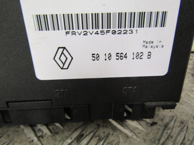 RENAULT MIDLUM VEHICLE BODY ECU P/NO 5010564102B / 461470002008 - Unidad de control para Camión: foto 2 RENAULT MIDLUM VEHICLE BODY ECU P/NO 5010564102B / 461470002008 - Unidad de control para Camión: foto 2