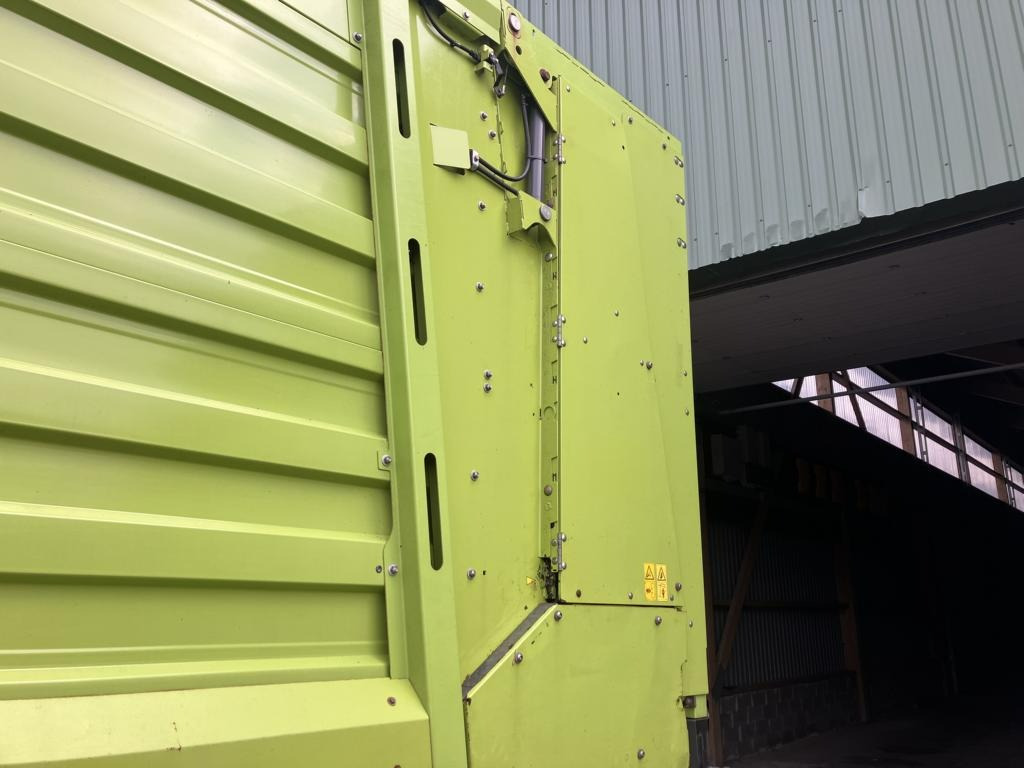 CLAAS CARGOS 8500 - Remolque autocargador: foto 4 CLAAS CARGOS 8500 - Remolque autocargador: foto 4