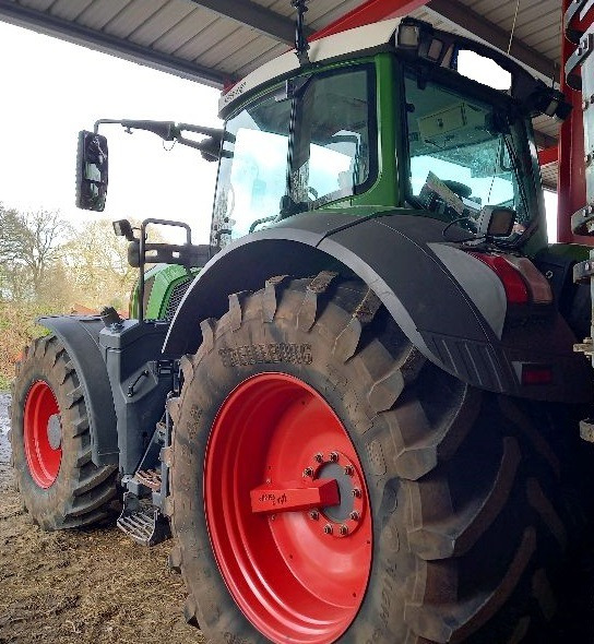 Fendt 824 - Tractor: foto 5 Fendt 824 - Tractor: foto 5