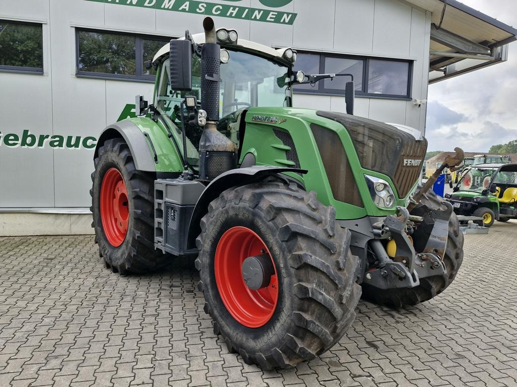 Tractor Fendt 826 VARIO PROFI PLUS: foto 29