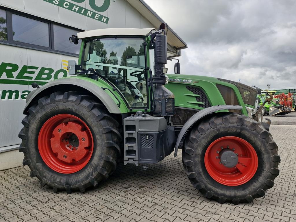 Tractor Fendt 826 VARIO PROFI PLUS: foto 28