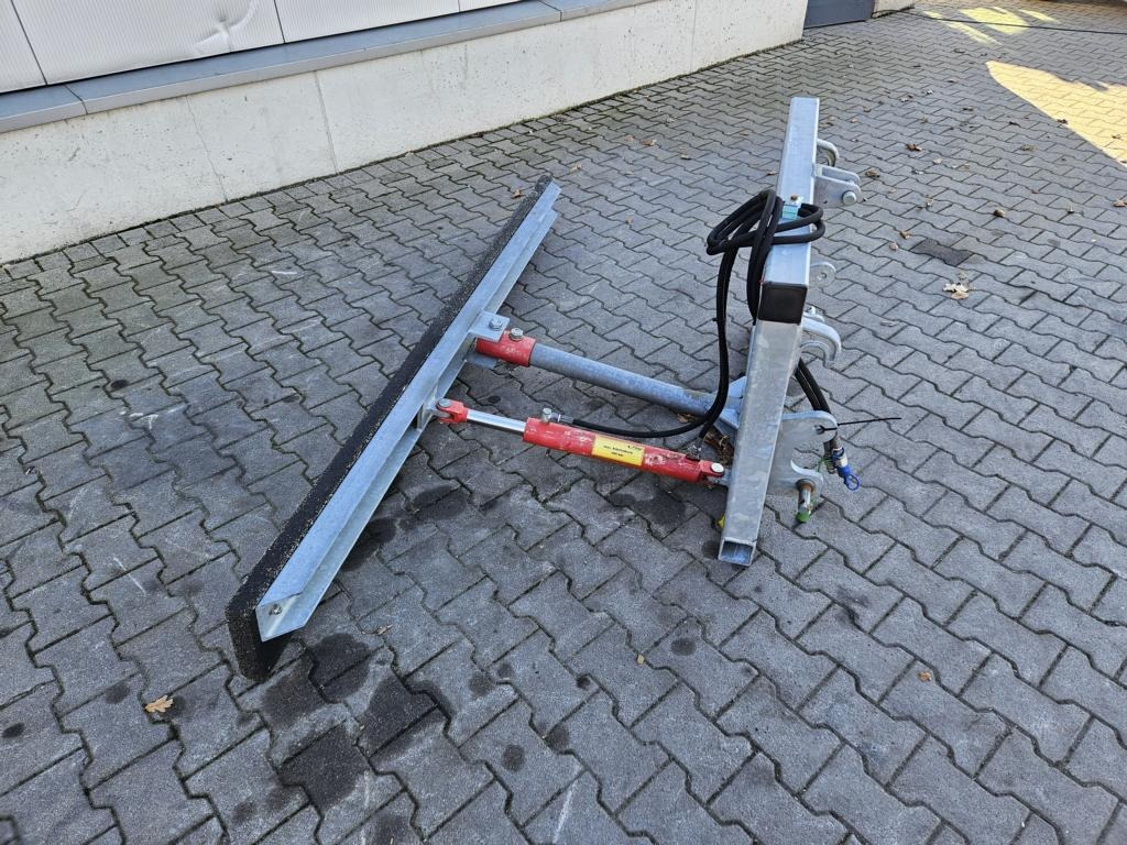 Fliegl Gummi-Schiebeschild - Cargador frontal para tractor: foto 4 Fliegl Gummi-Schiebeschild - Cargador frontal para tractor: foto 4