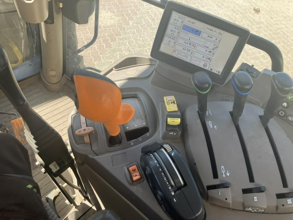 Tractor John Deere 6125R: foto 20