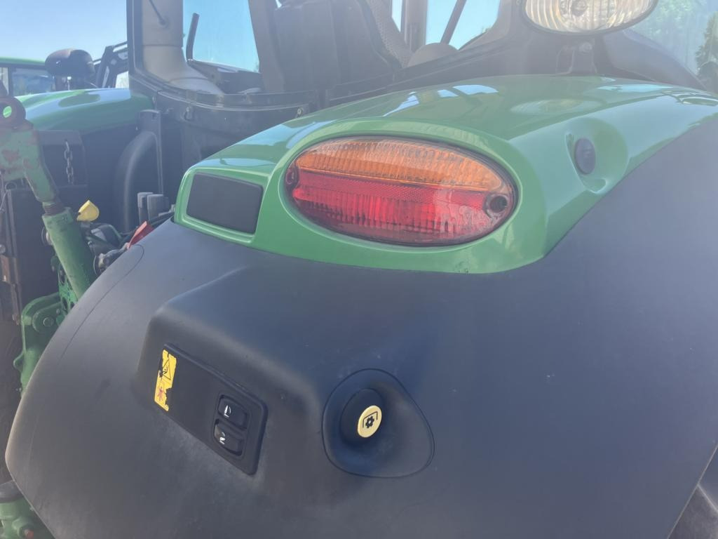 Tractor John Deere 6125R: foto 34