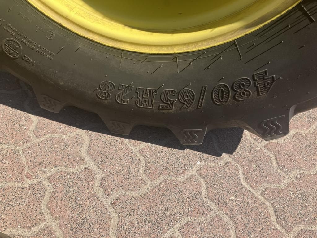 Tractor John Deere 6125R: foto 14