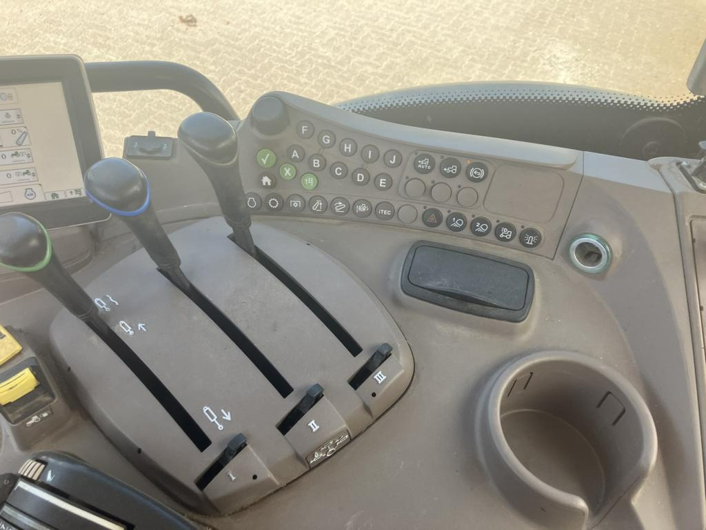 Tractor John Deere 6125R: foto 21