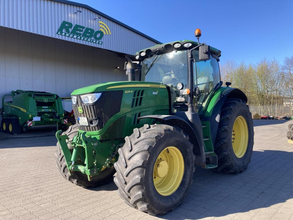 John Deere 6210R - Tractor: foto 1 John Deere 6210R - Tractor: foto 1