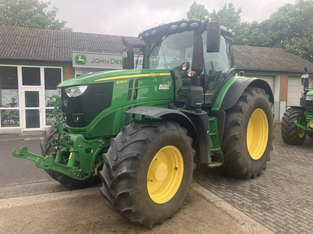 John Deere 6250 R Ultimate - Tractor: foto 1 John Deere 6250 R Ultimate - Tractor: foto 1