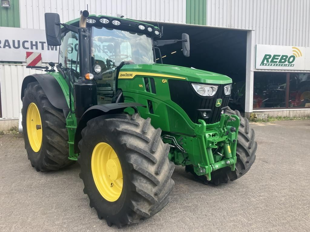 John Deere 6R 185 - Tractor: foto 1 John Deere 6R 185 - Tractor: foto 1