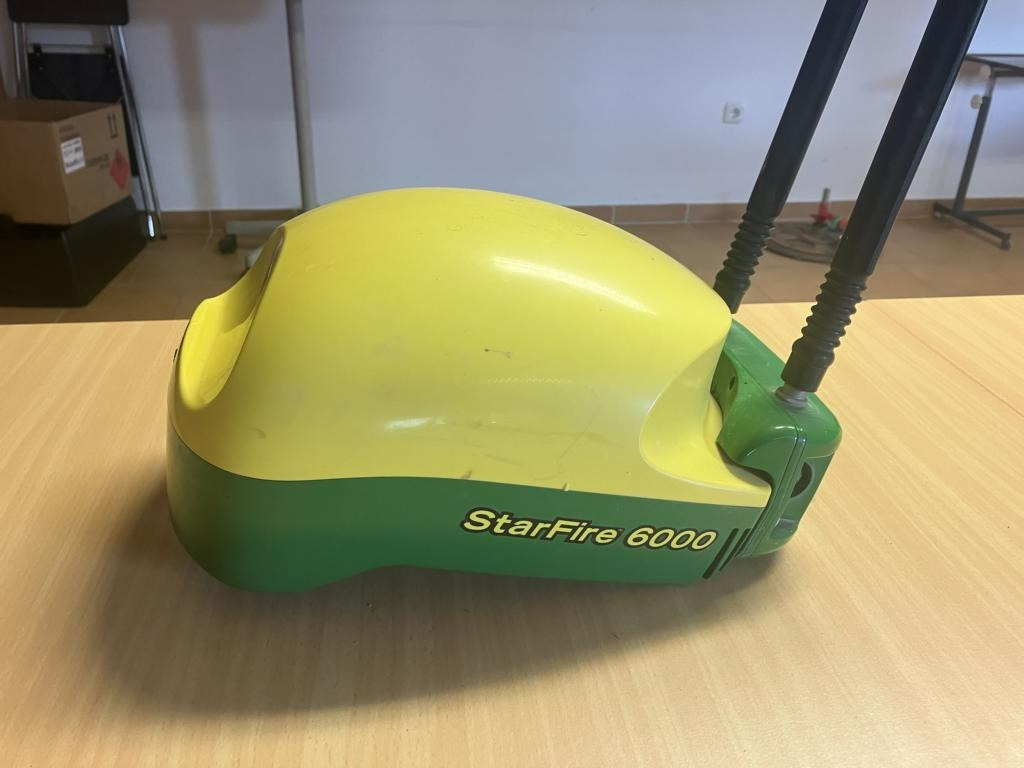 John Deere 6R 185 - Tractor: foto 2 John Deere 6R 185 - Tractor: foto 2