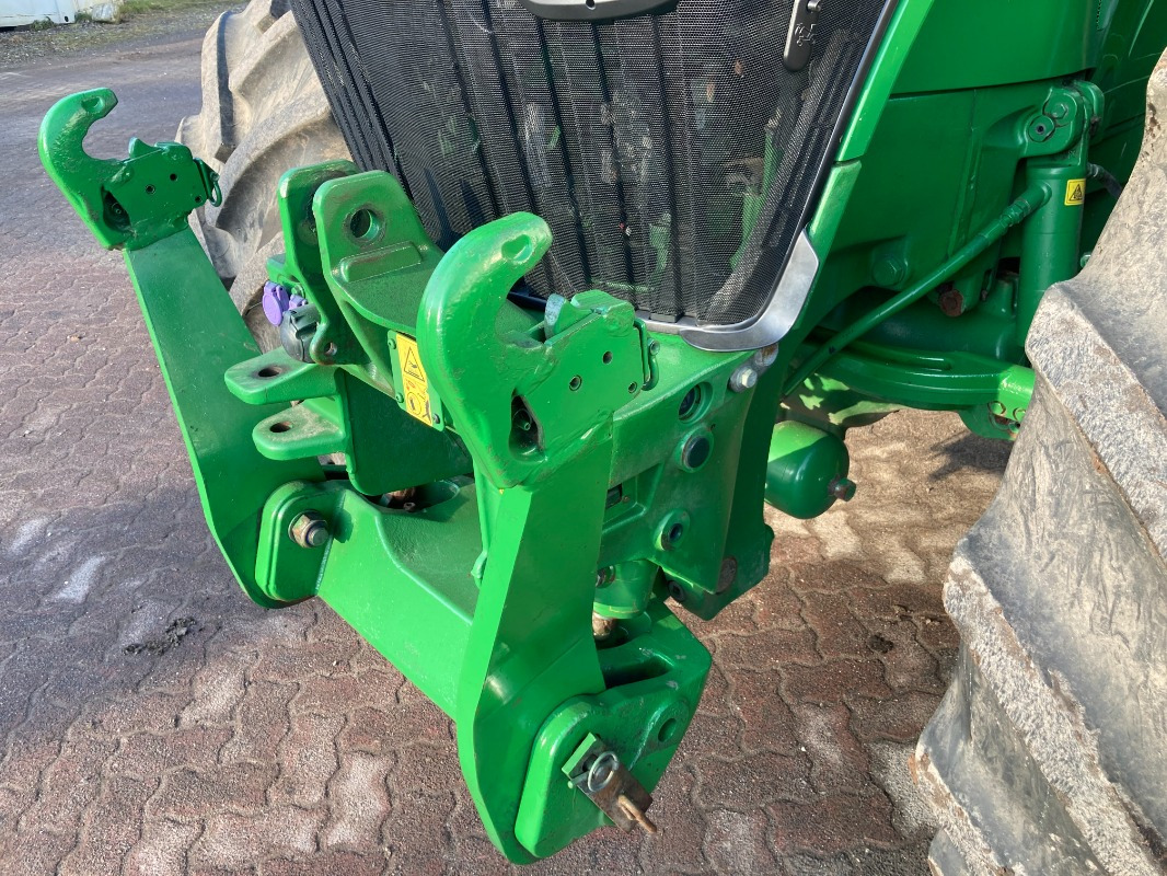 Tractor John Deere 7310R: foto 15