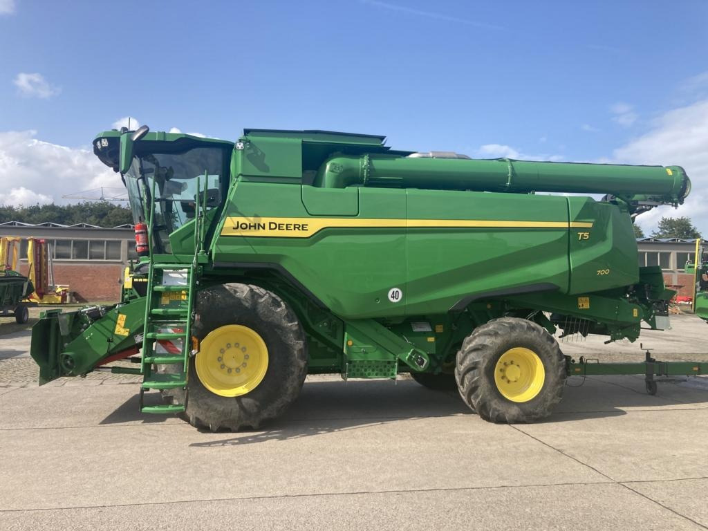 John Deere T5 700 MY25 - Cosechadora de granos: foto 1 John Deere T5 700 MY25 - Cosechadora de granos: foto 1