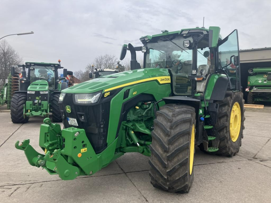 John Deere TRAKTOR 8R410 - Tractor: foto 1 John Deere TRAKTOR 8R410 - Tractor: foto 1