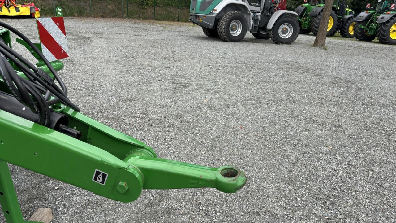 John Deere V461M - PAKET FÜR RUNDBALLENPR - Encintadora de pacas: foto 2 John Deere V461M - PAKET FÜR RUNDBALLENPR - Encintadora de pacas: foto 2