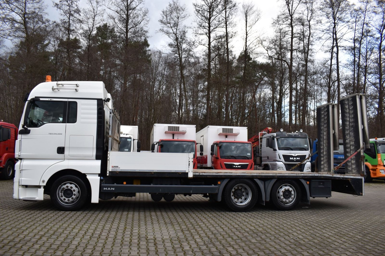 MAN TGX 24.500 BL/6x2/2xHydr.Rampe,Navi,Lift,ACC,AHK - Camión portavehículos: foto 4 MAN TGX 24.500 BL/6x2/2xHydr.Rampe,Navi,Lift,ACC,AHK - Camión portavehículos: foto 4