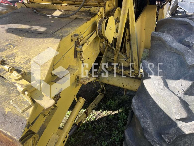 Cosechadora de granos New Holland CLAYSON 1540: foto 25