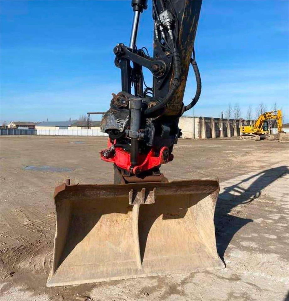CAT 323 ROTOTILT R8 - Excavadora de cadenas: foto 1 CAT 323 ROTOTILT R8 - Excavadora de cadenas: foto 1