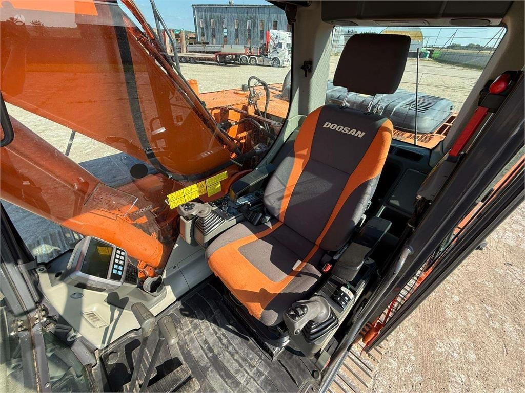 Excavadora de cadenas Doosan DX 225 LC ENGCON ROTOTILT TOP: foto 10