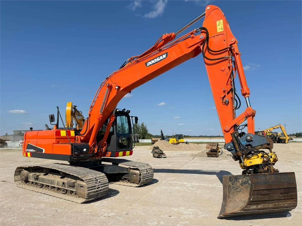 Excavadora de cadenas Doosan DX 225 LC ENGCON ROTOTILT TOP: foto 7